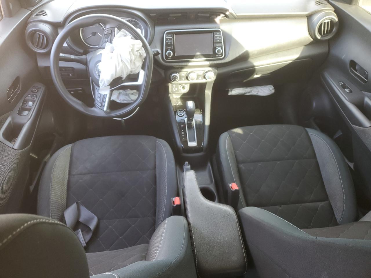 2020 NISSAN KICKS
