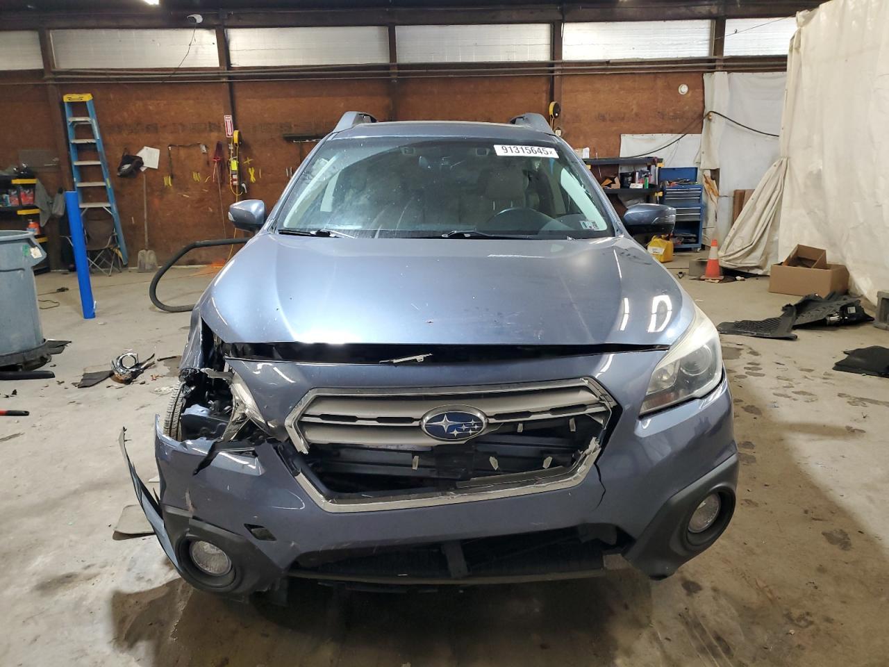 2017 SUBARU Outback