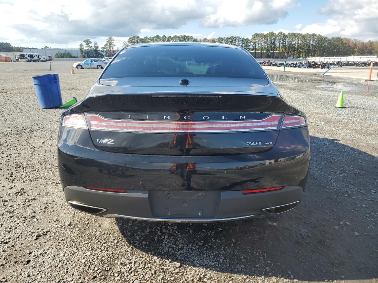 2017 LINCOLN MKZ