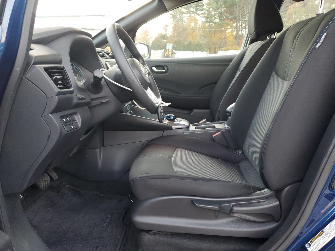 2023 NISSAN LEAF