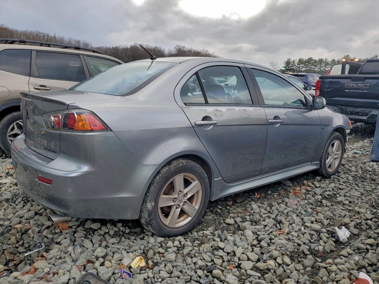 2013 MITSUBISHI LANCER