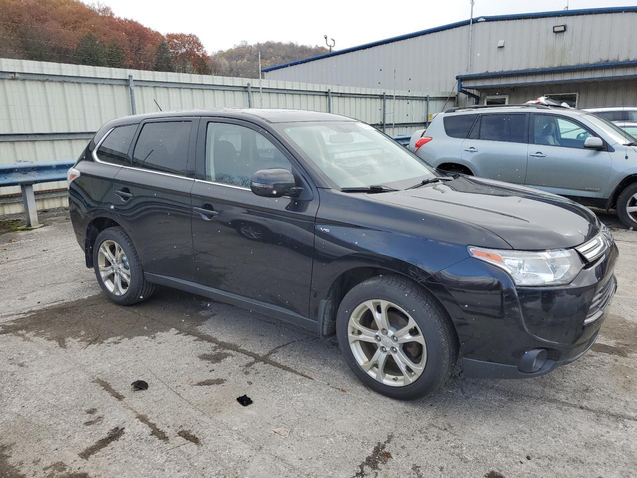 2014 MITSUBISHI outlander