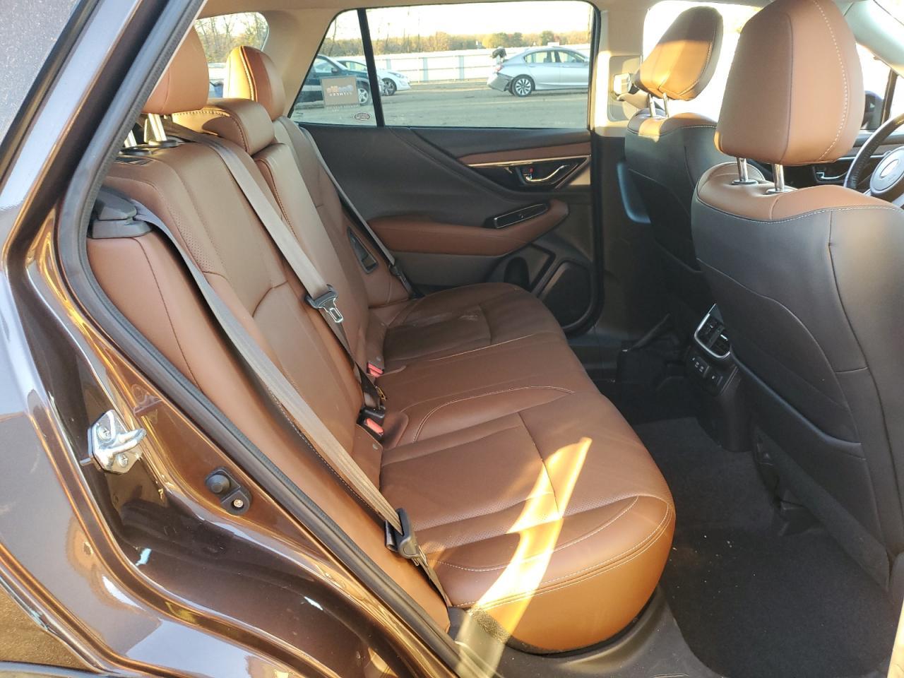 2021 SUBARU Outback