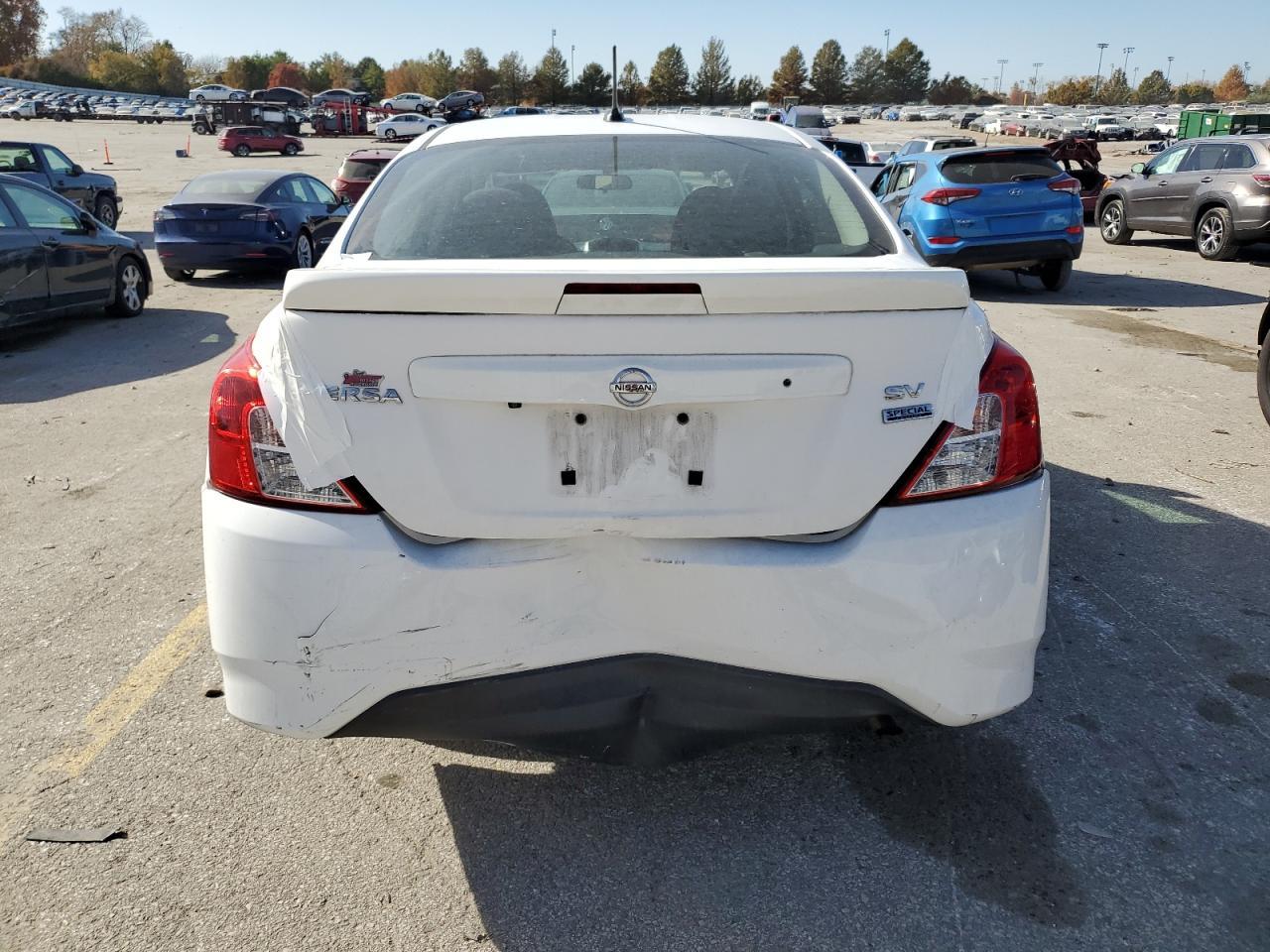 2018 NISSAN VERSA