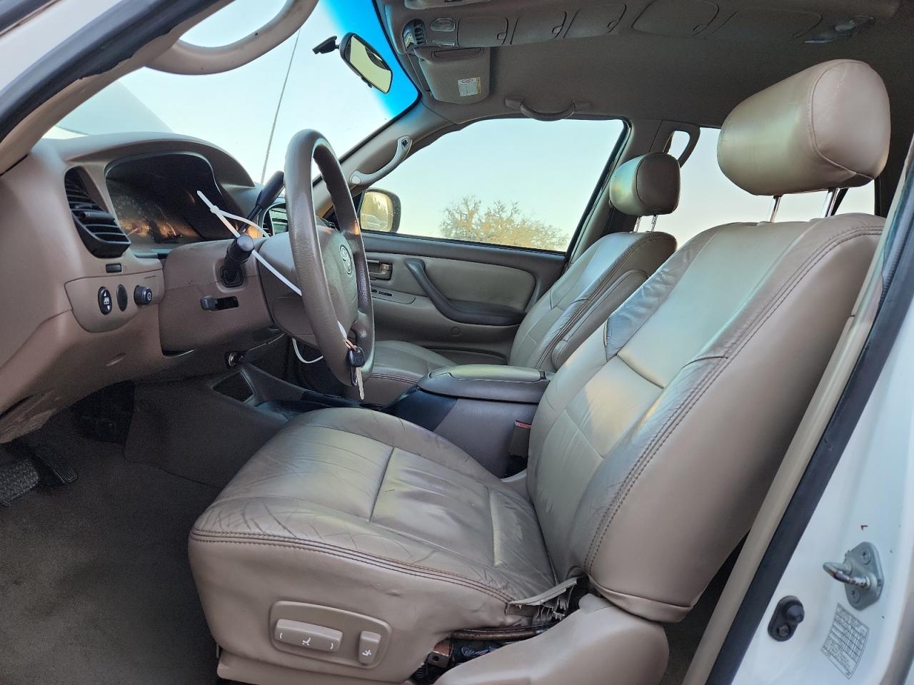 2003 TOYOTA Sequoia