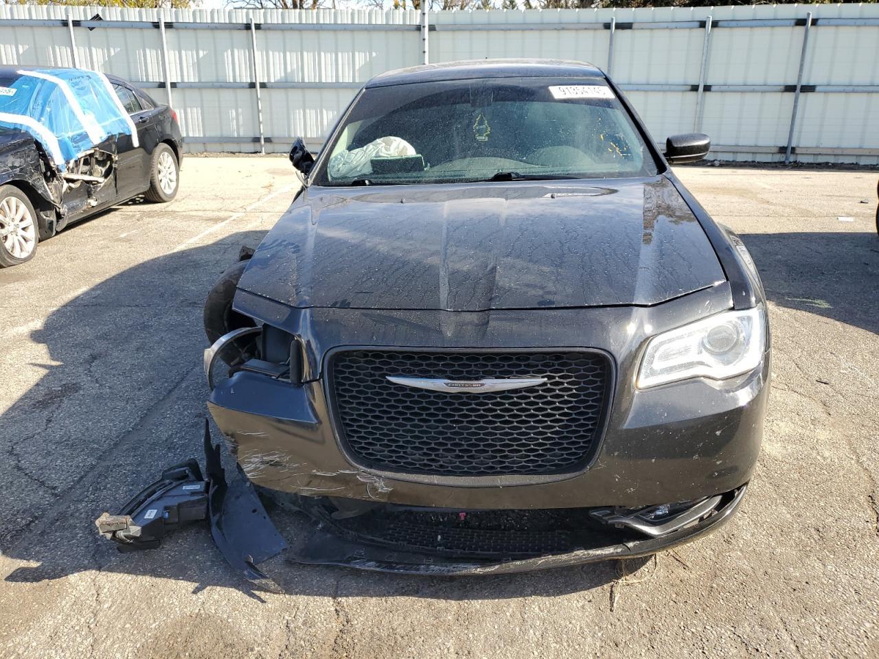 2016 CHRYSLER 300