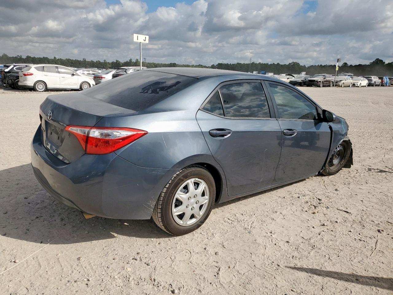 2015 TOYOTA COROLLA