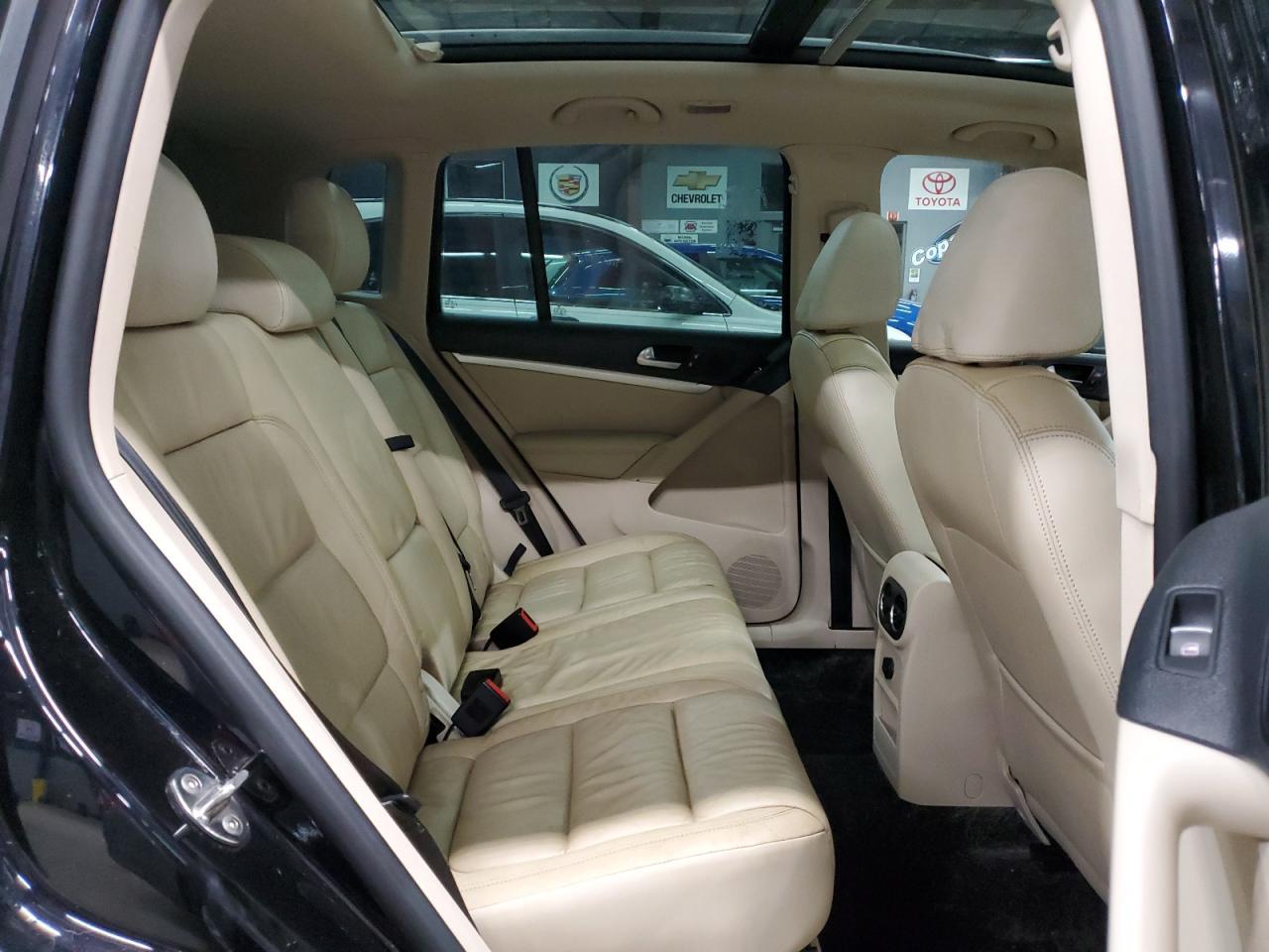 2012 VOLKSWAGEN TIGUAN