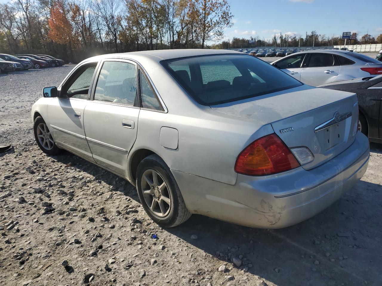 2001 TOYOTA Avalon