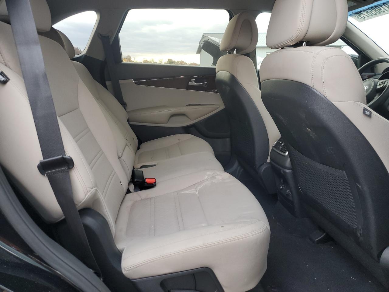 2016 KIA SORENTO