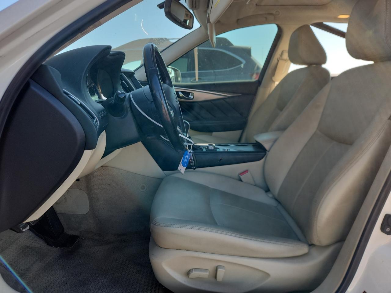 2016 INFINITI Q50