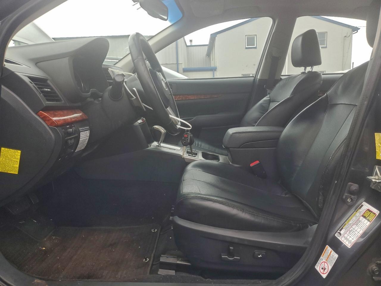 2011 SUBARU Legacy