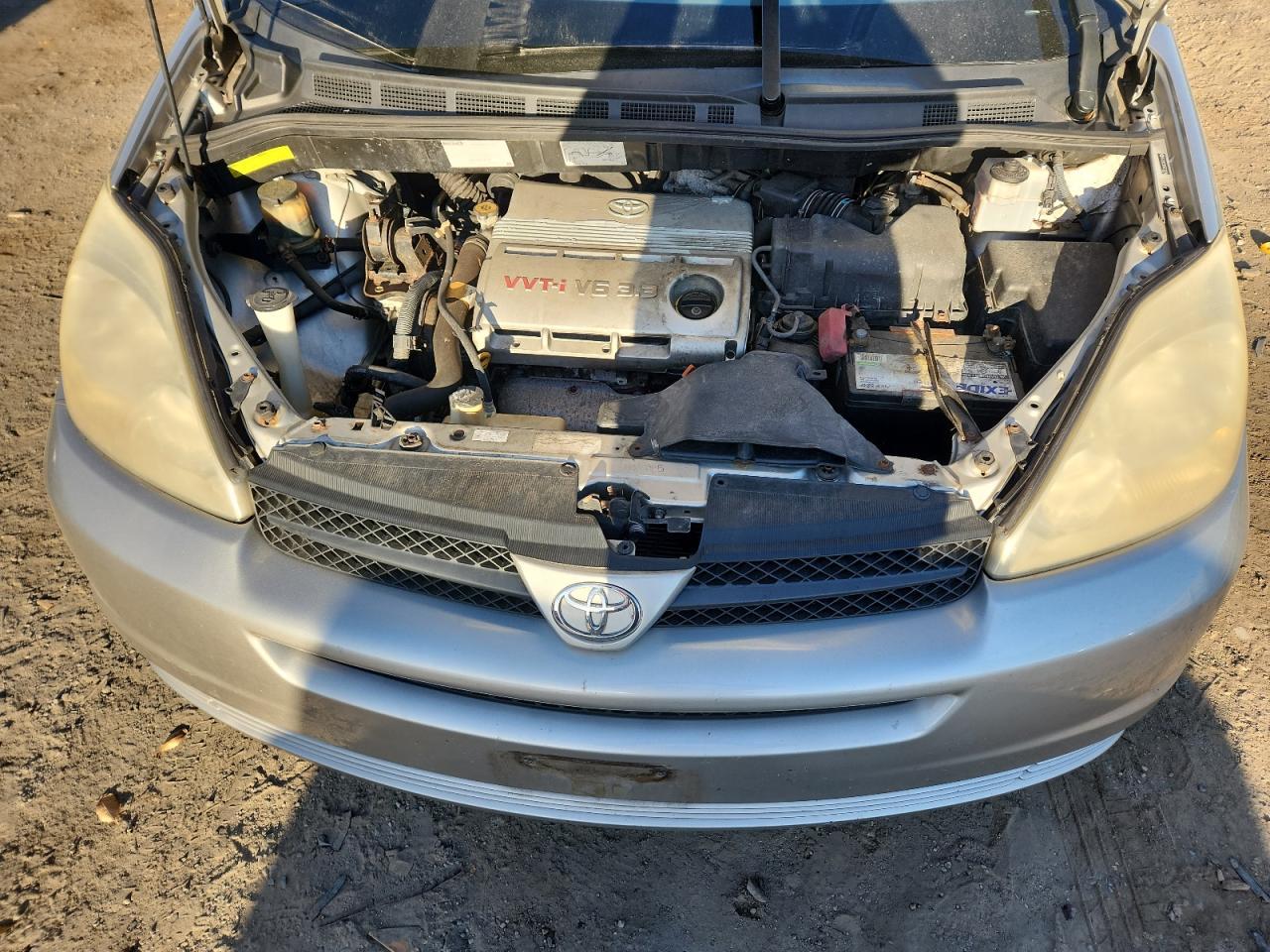 2005 TOYOTA SIENNA