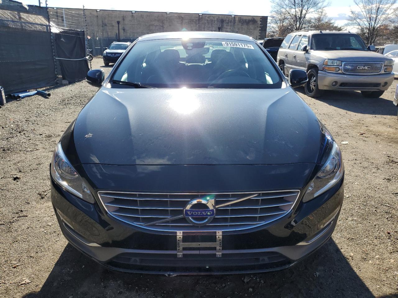 2017 VOLVO S60