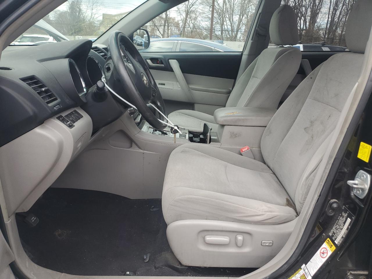 2011 TOYOTA HIGHLANDER