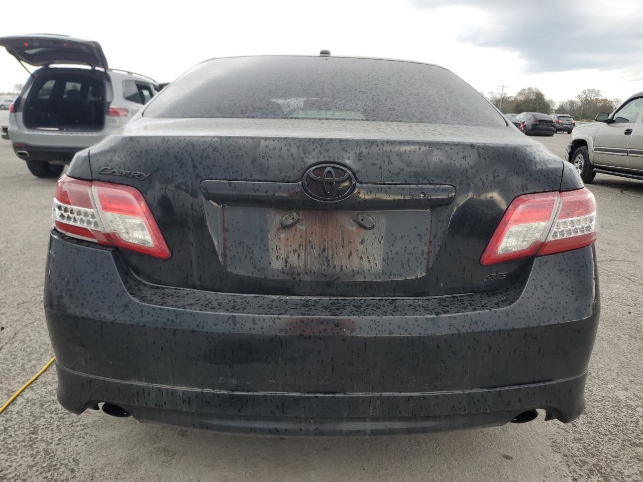 2011 TOYOTA CAMRY