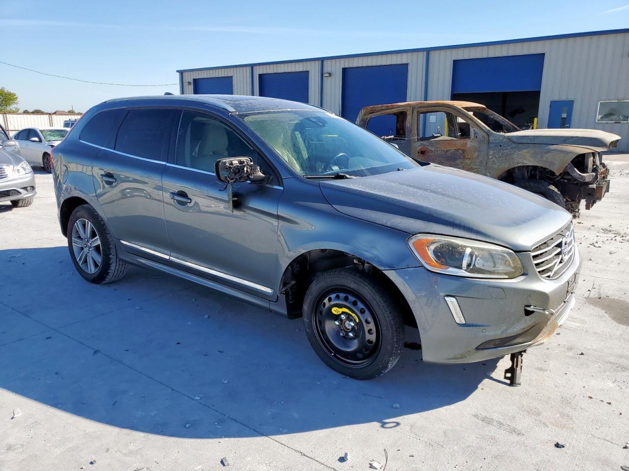 2017 VOLVO XC60