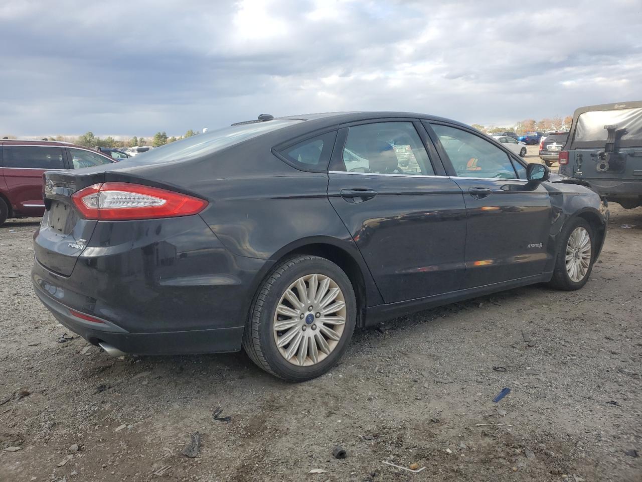 2013 FORD FUSION