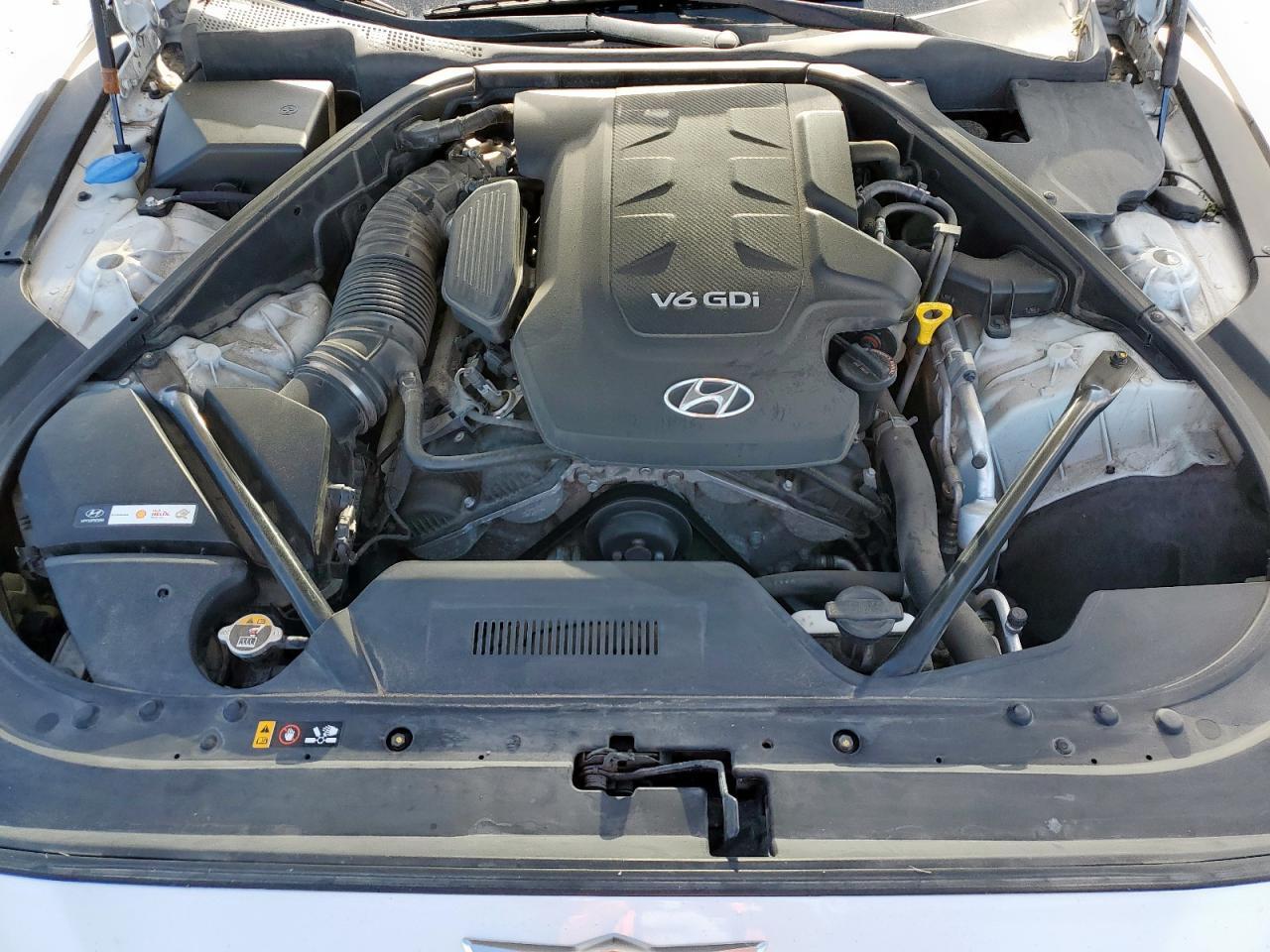 2015 HYUNDAI GENESIS