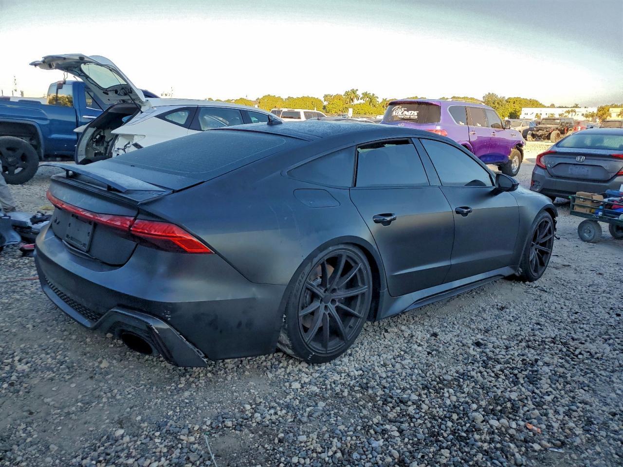 2021 AUDI RS7