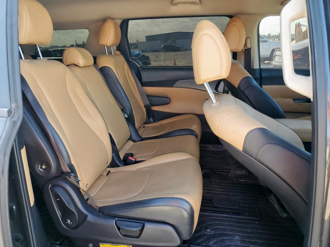 2022 KIA Carnival