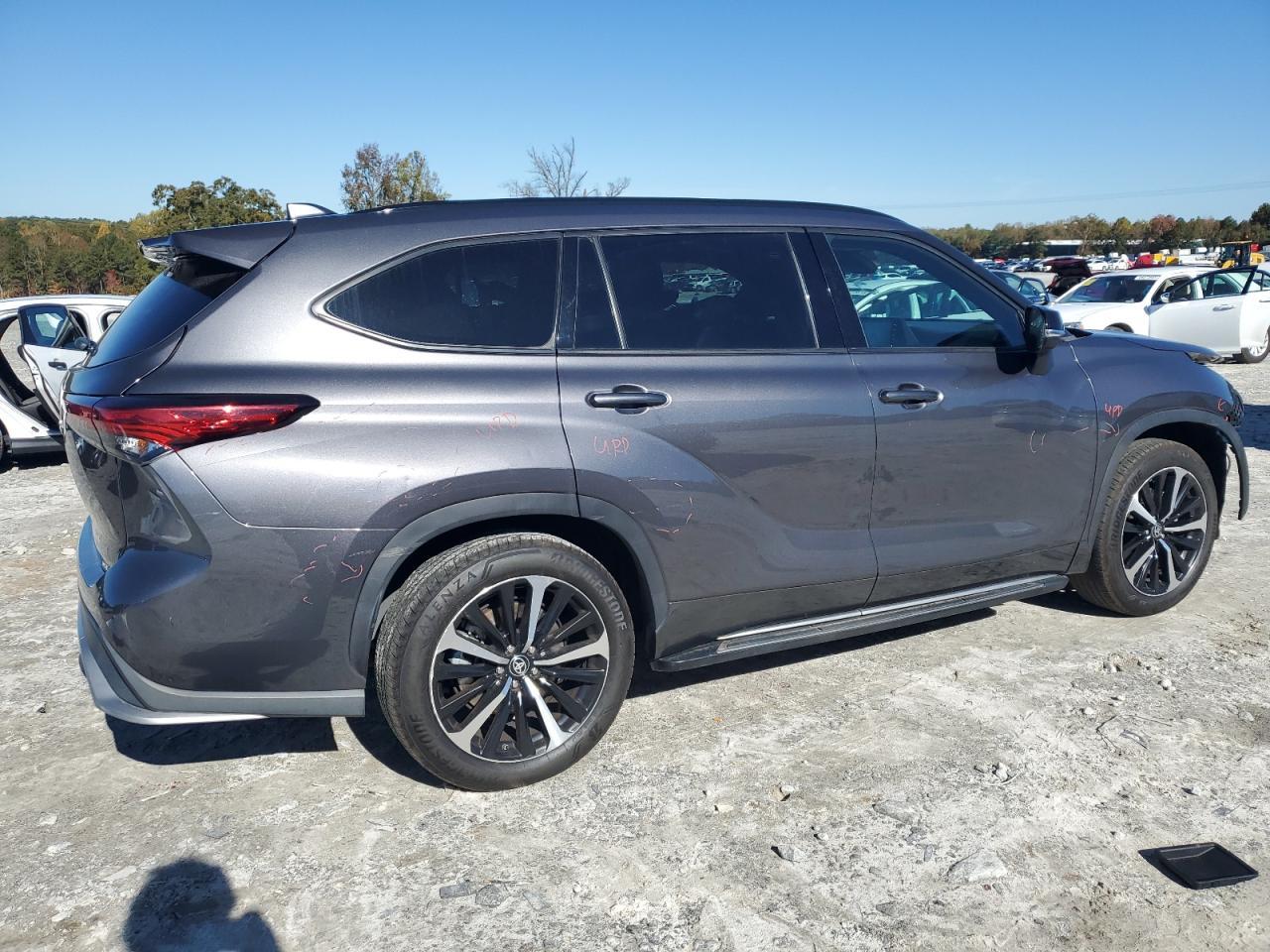 2021 TOYOTA HIGHLANDER