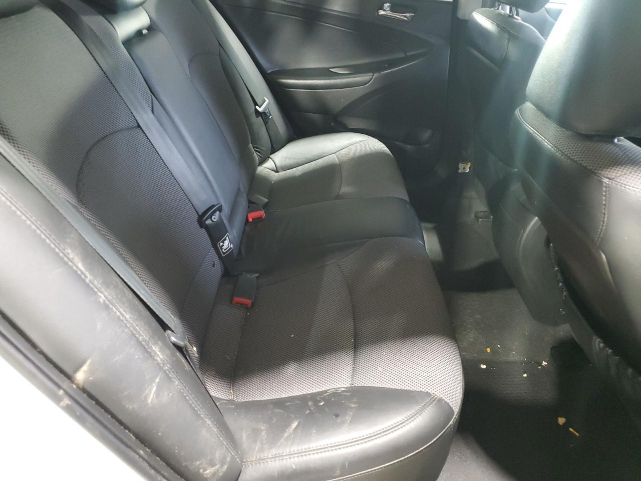 2011 HYUNDAI SONATA