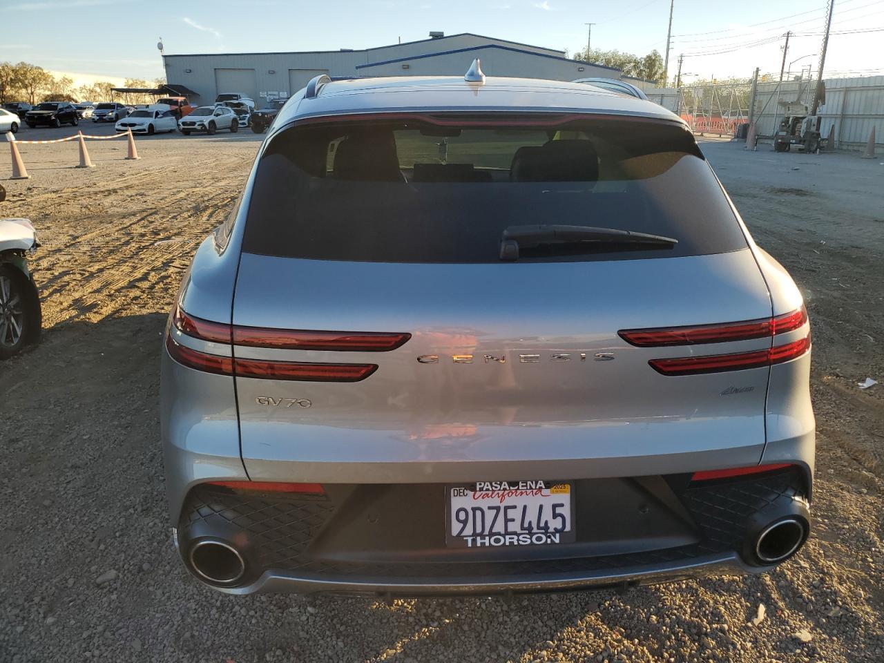 2023 GENESIS GV70