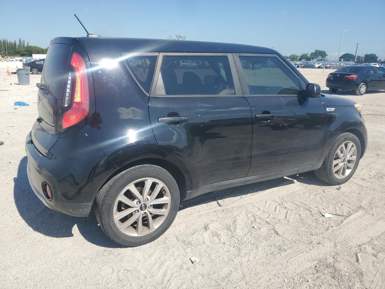 2017 KIA SOUL