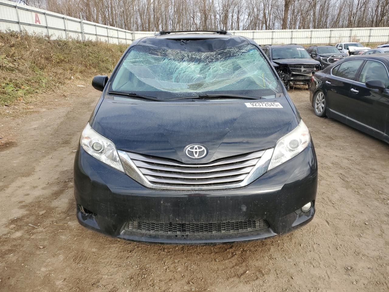 2015 TOYOTA SIENNA