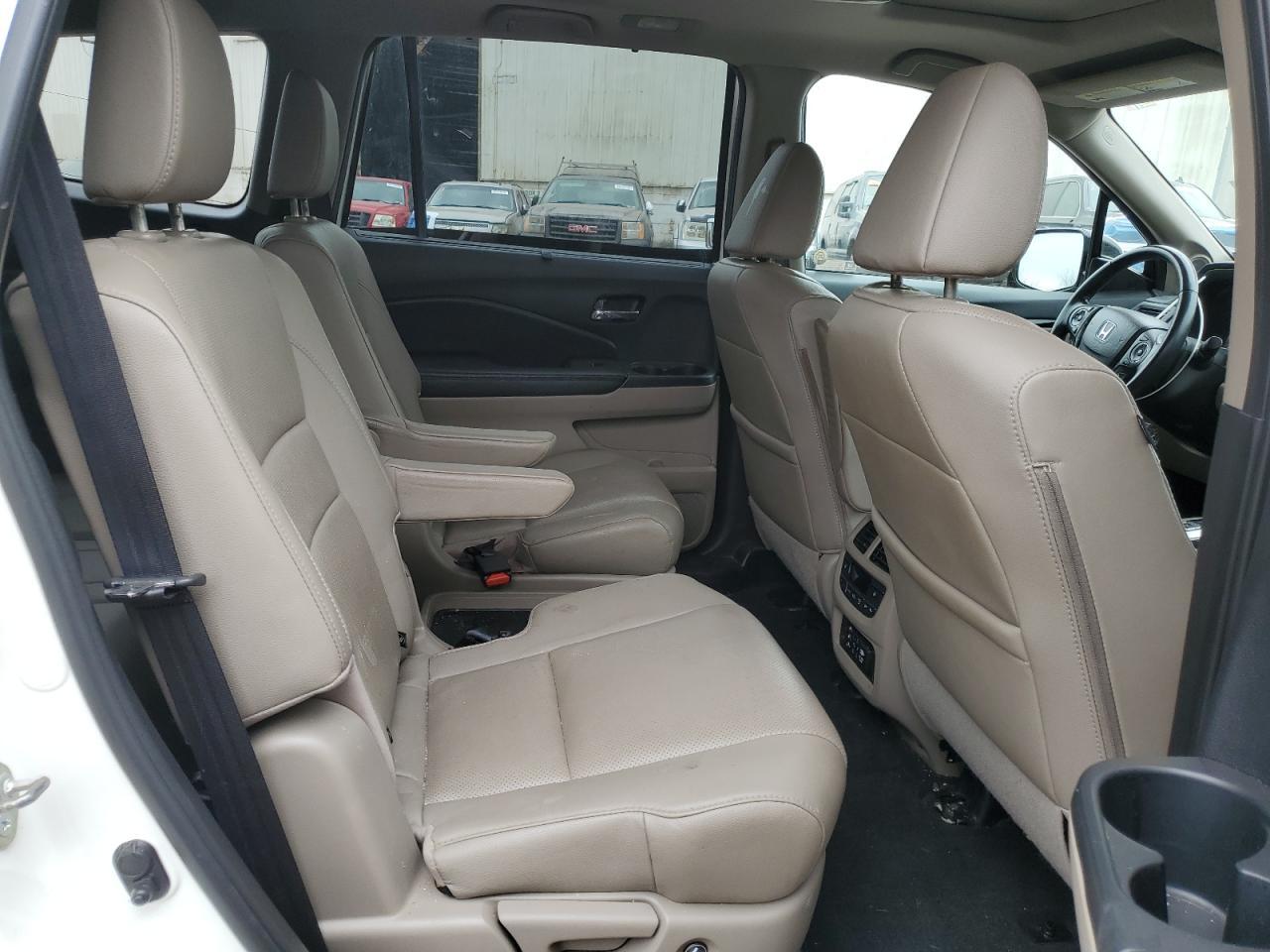2017 HONDA PILOT