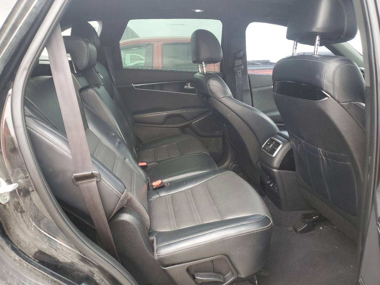 2017 KIA SORENTO