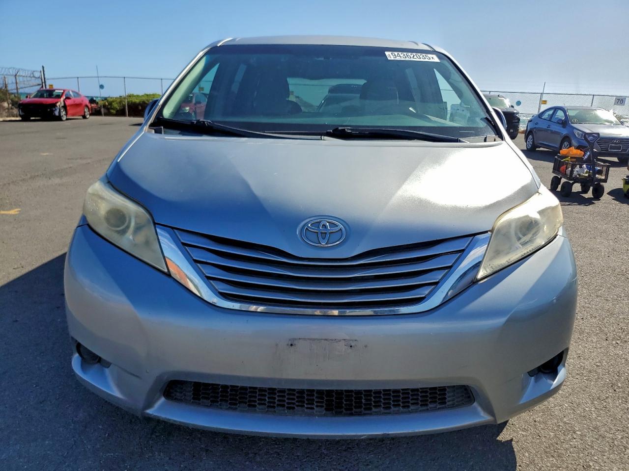 2015 TOYOTA SIENNA