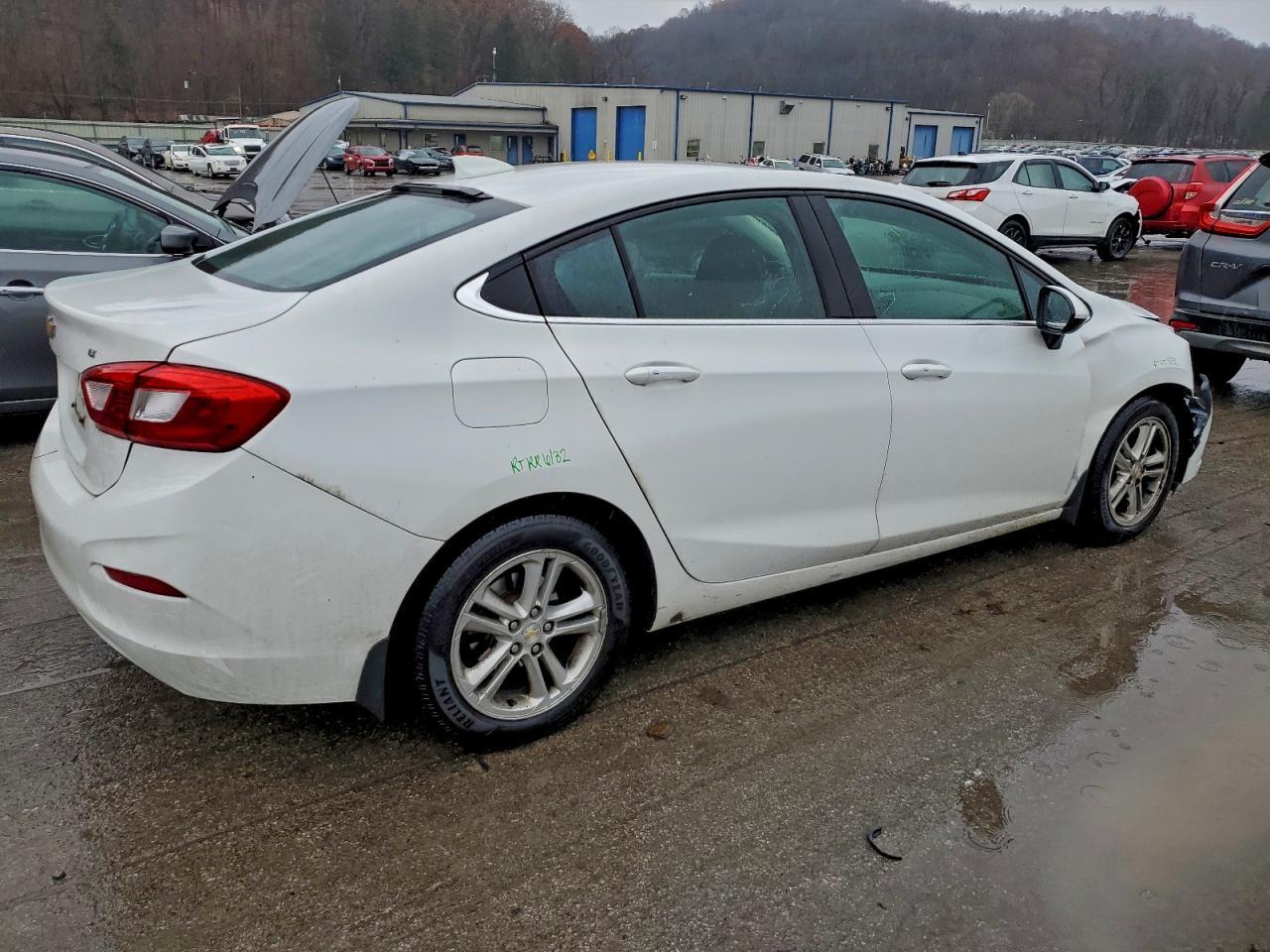 2016 CHEVROLET CRUZE