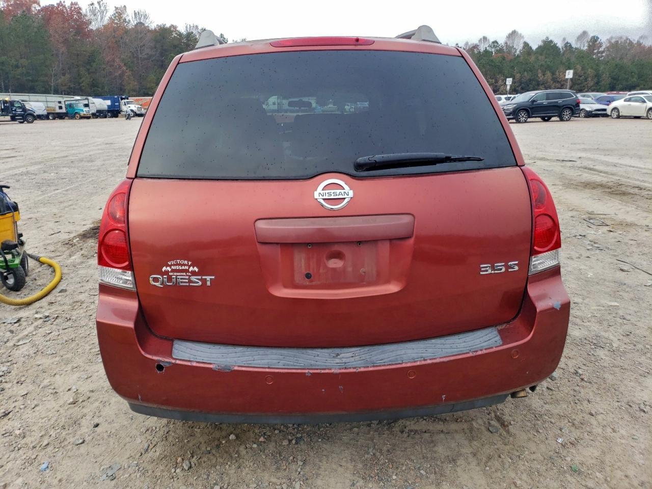 2005 NISSAN Quest