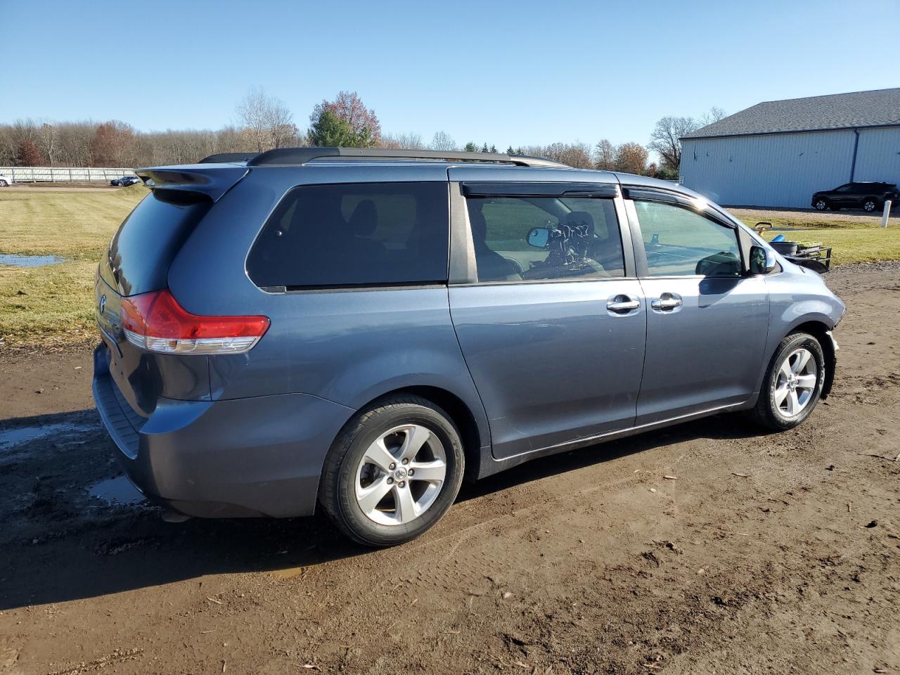 2013 TOYOTA SIENNA