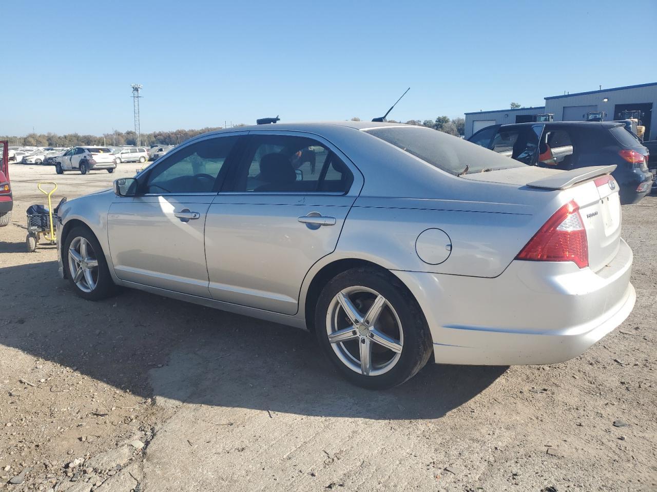2011 FORD FUSION