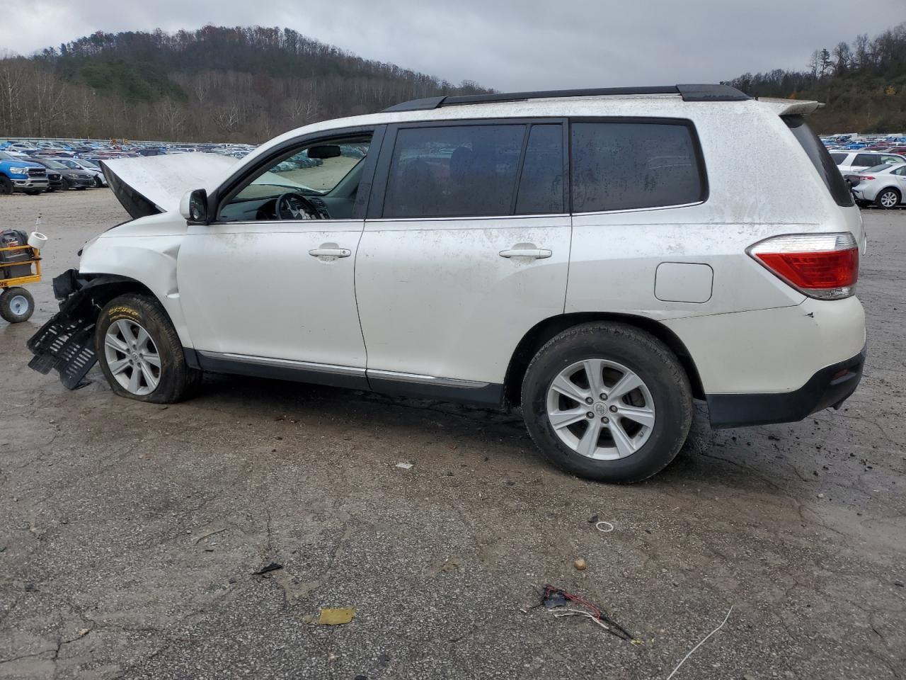 2013 TOYOTA HIGHLANDER