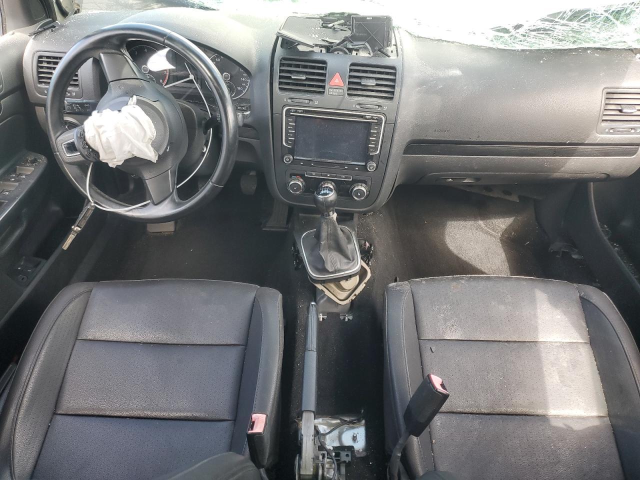2010 VOLKSWAGEN JETTA