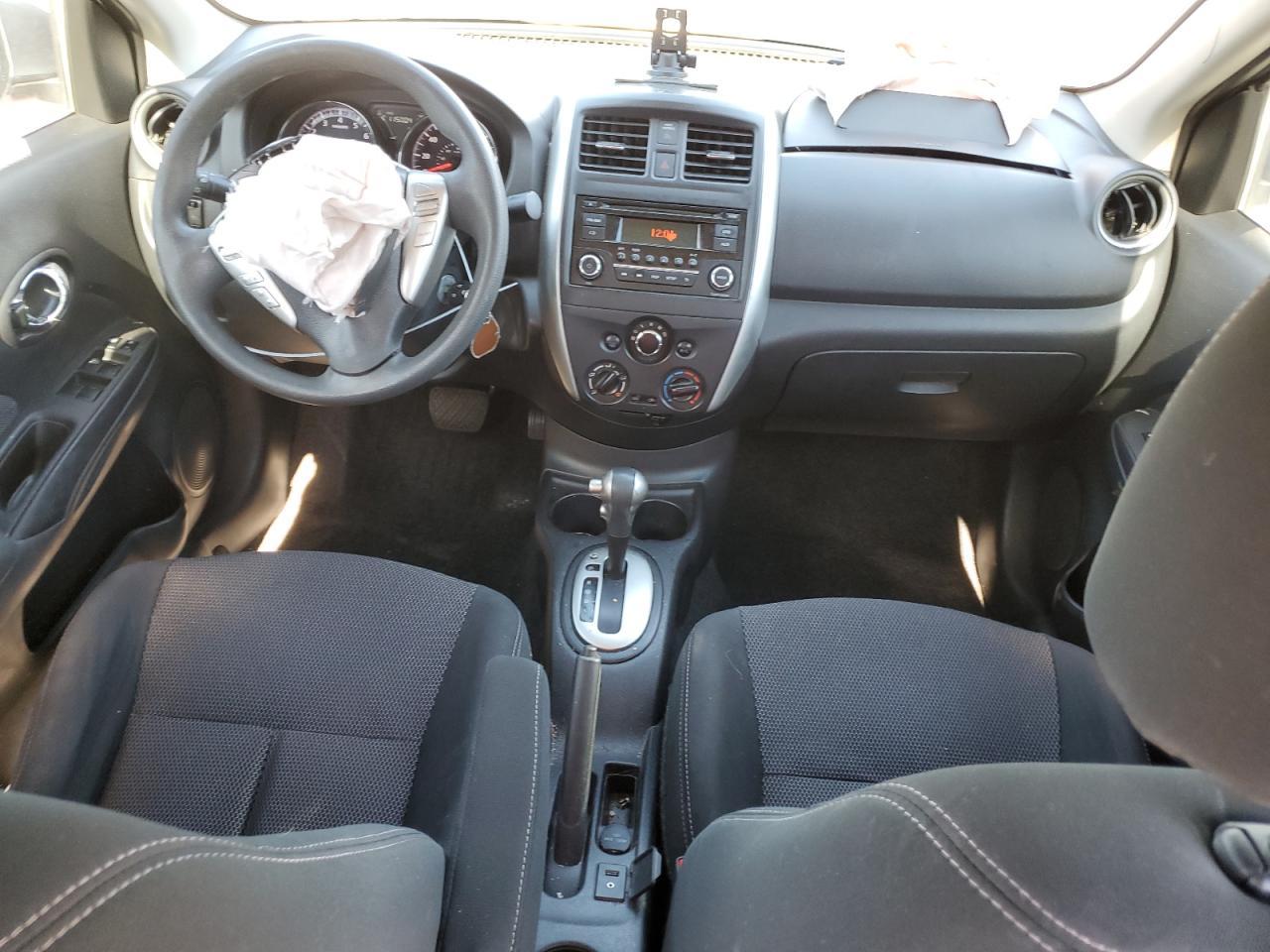 2016 NISSAN VERSA