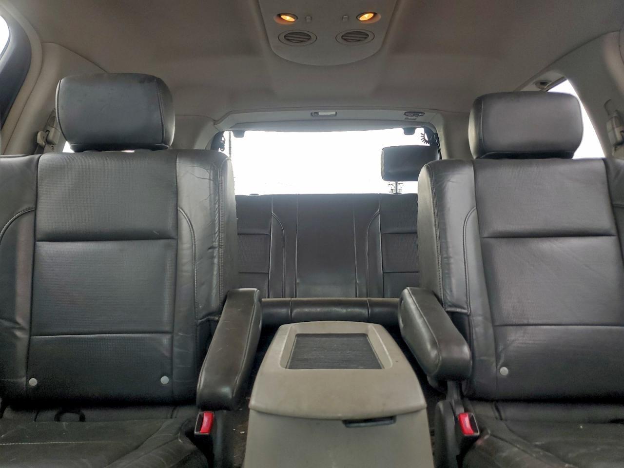 2004 NISSAN Armada