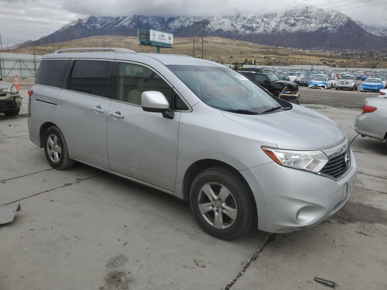 2017 NISSAN Quest