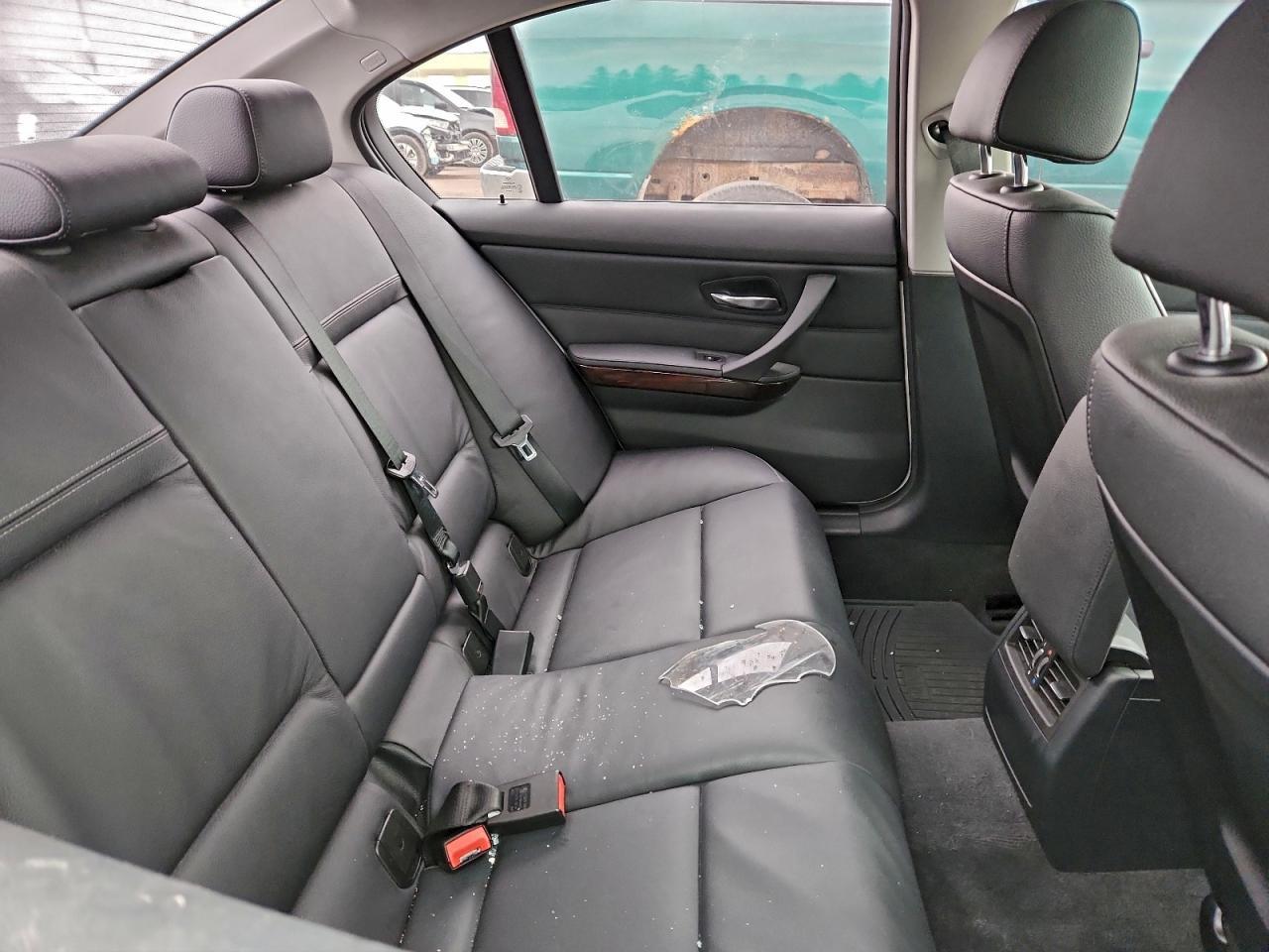 2011 BMW 3 SERIES