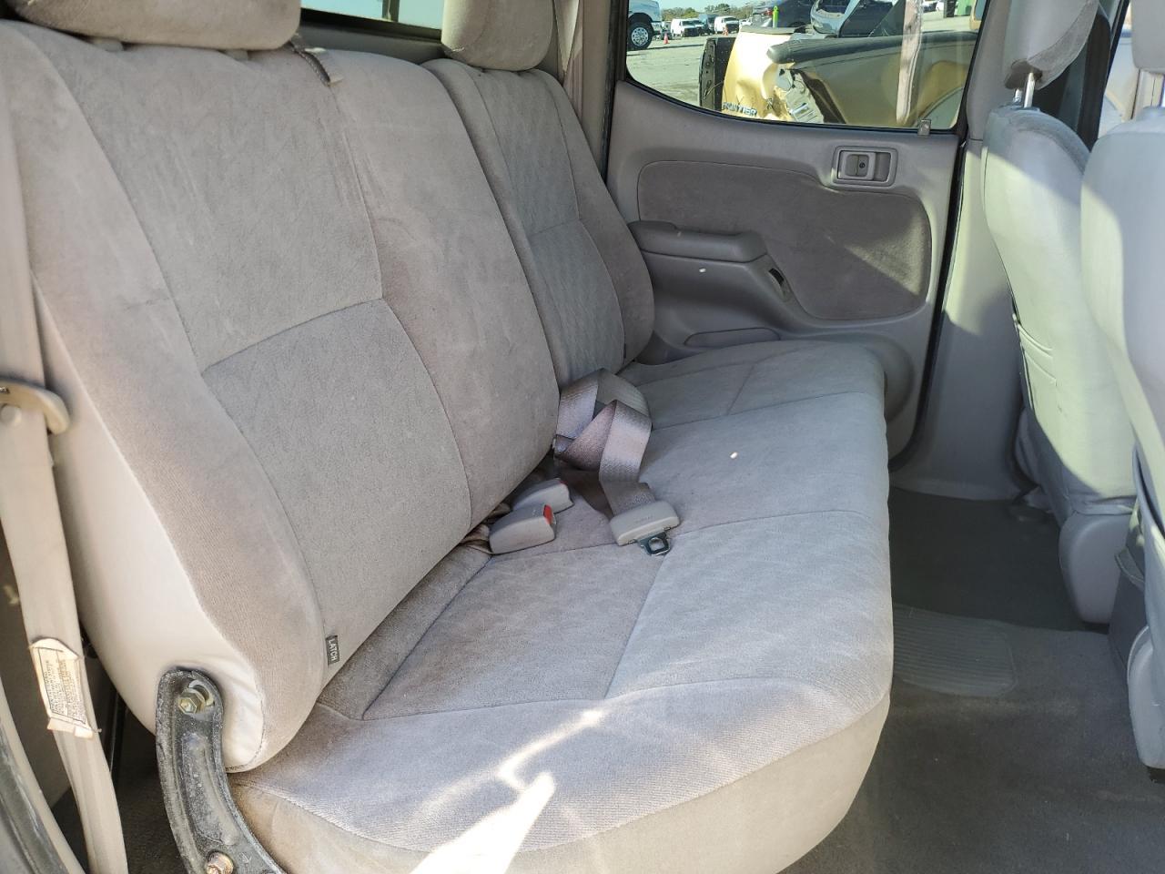 2004 TOYOTA TACOMA