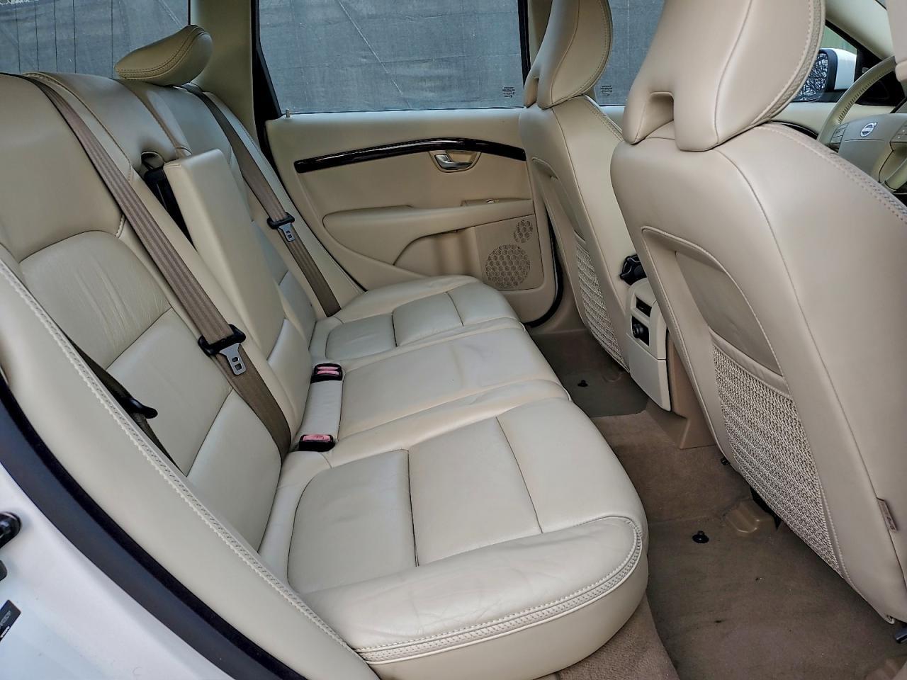 2008 VOLVO XC70