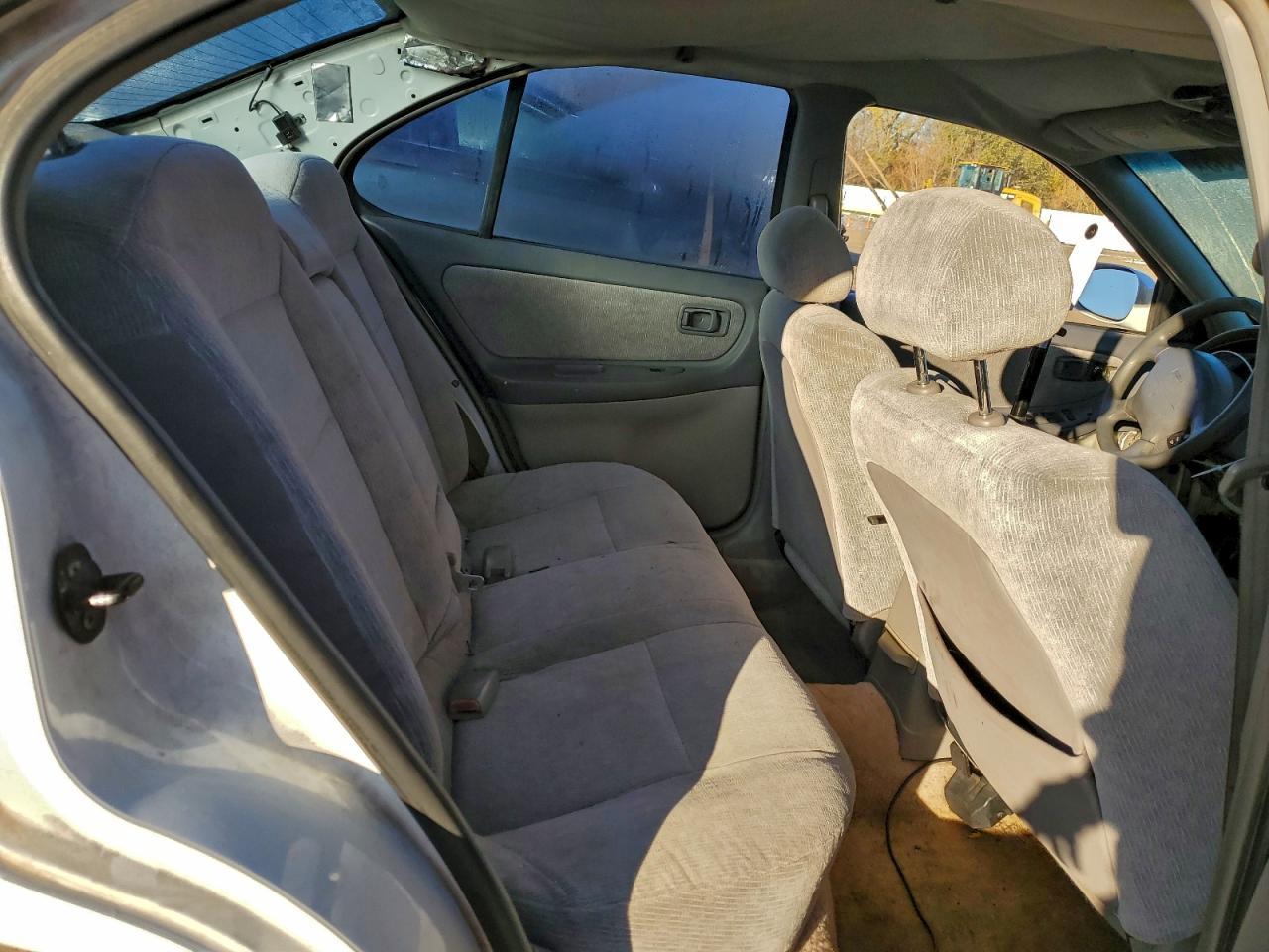 2000 NISSAN ALTIMA