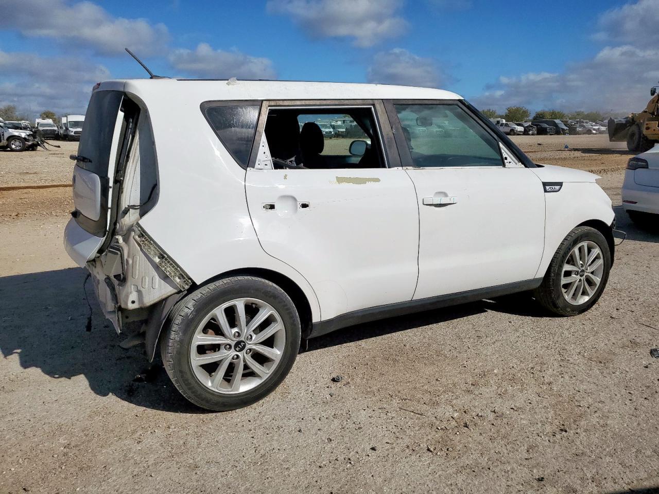 2019 KIA SOUL