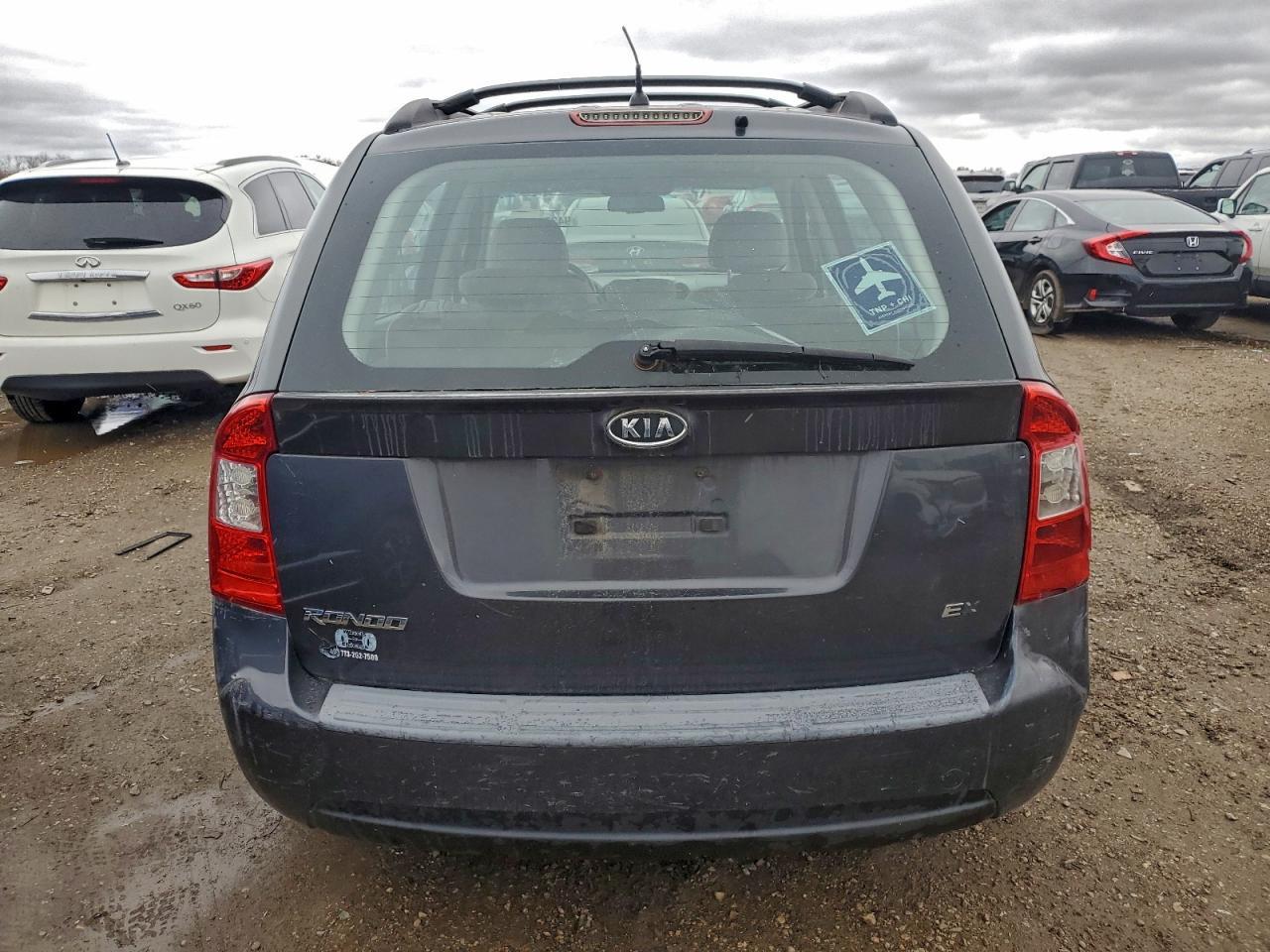 2008 KIA RONDO