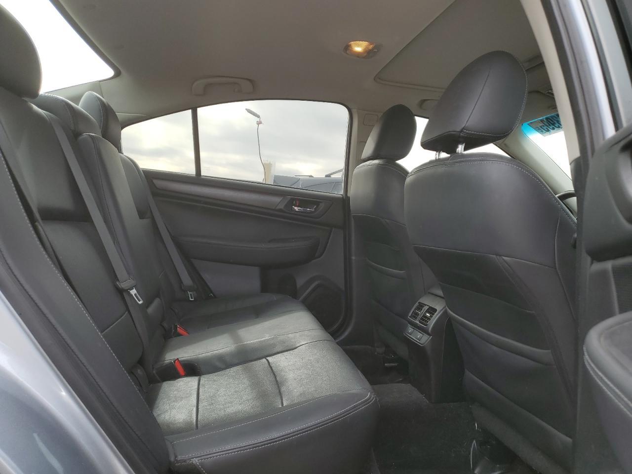 2015 SUBARU Legacy