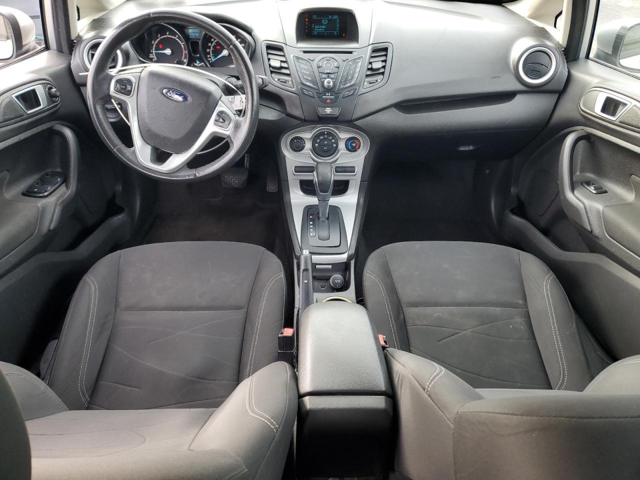 2015 FORD Fiesta